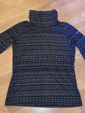 Columbia Turtleneck Geometric Design Sweater - Black and Gray